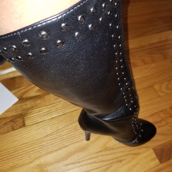 Knew high studded boots - Picture 4 of 4